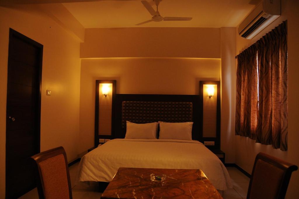 Hotel Viswas Tiruppur Chambre photo
